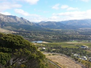 A glimpse of the valley behind Silvermine Pass