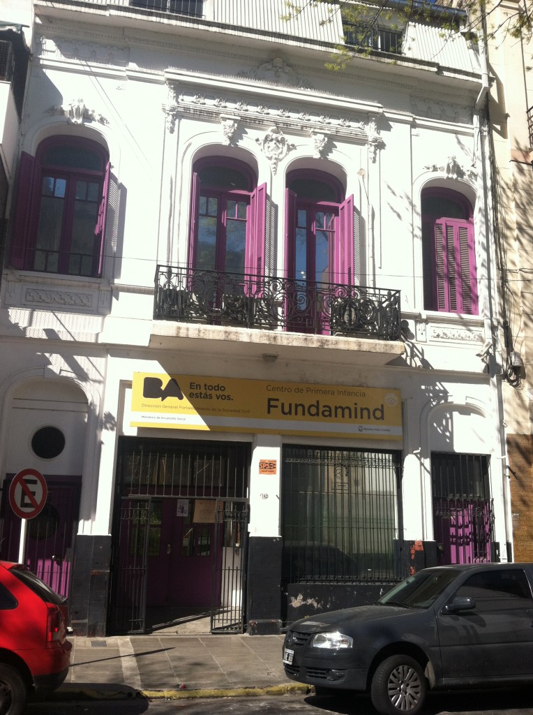 Fundamind is located in the center of Buenos Aires.  The center of the city is actually one of the more dangerous parts, and most families who live in the center of the city live in poor conditions.