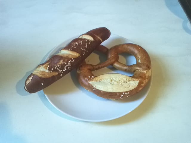 Fresh From the Bakery: Laugenbrezel and Laugenstange